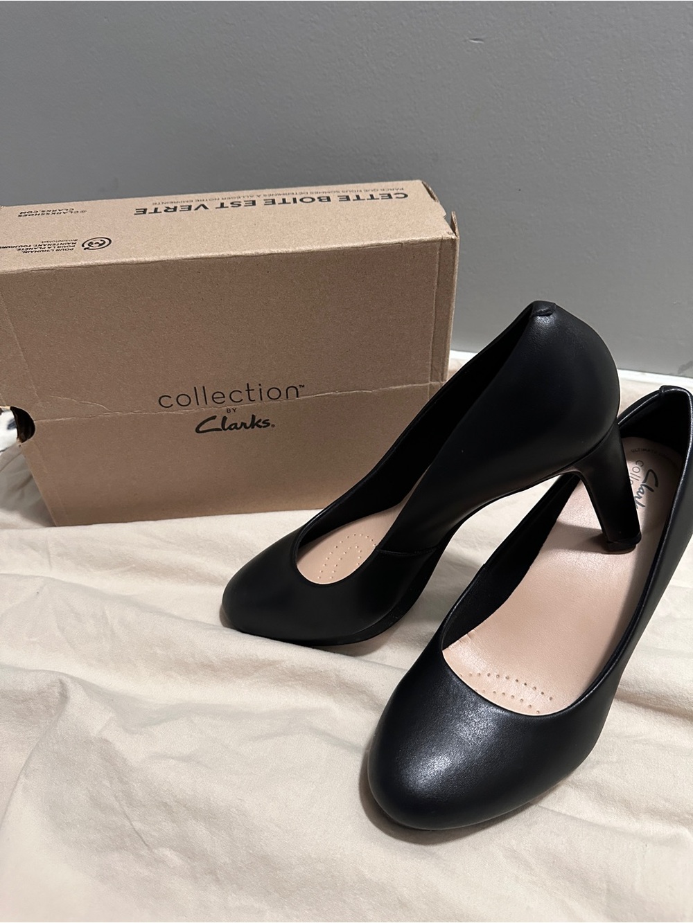 Clarks Black Leather Mid-Heel Pumps
